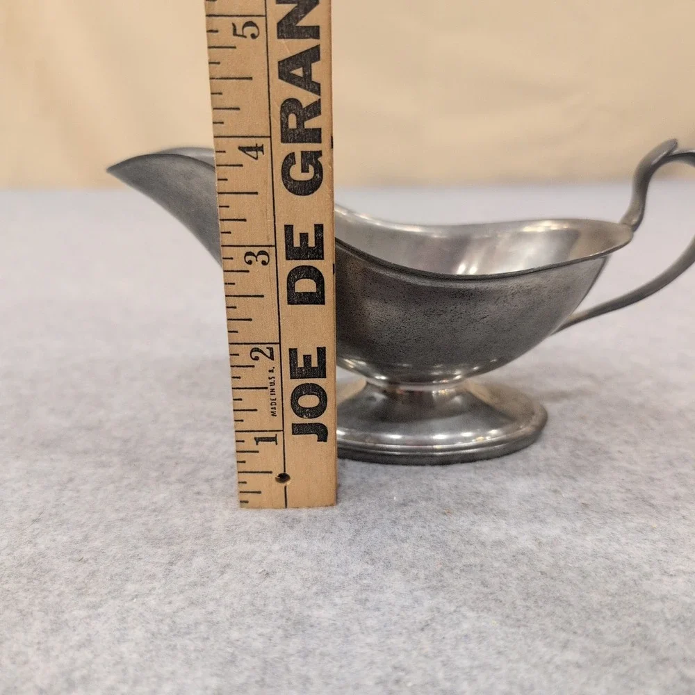 Crescent Pewter Gravy Boat Traditional Pedestal Base Sauce Server Silver Tone - Picture 4 of 7